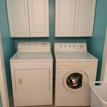 Cheerful Two Bedroom House 1.5 Miles From Beach. Миртъл Бийч Екстериор снимка